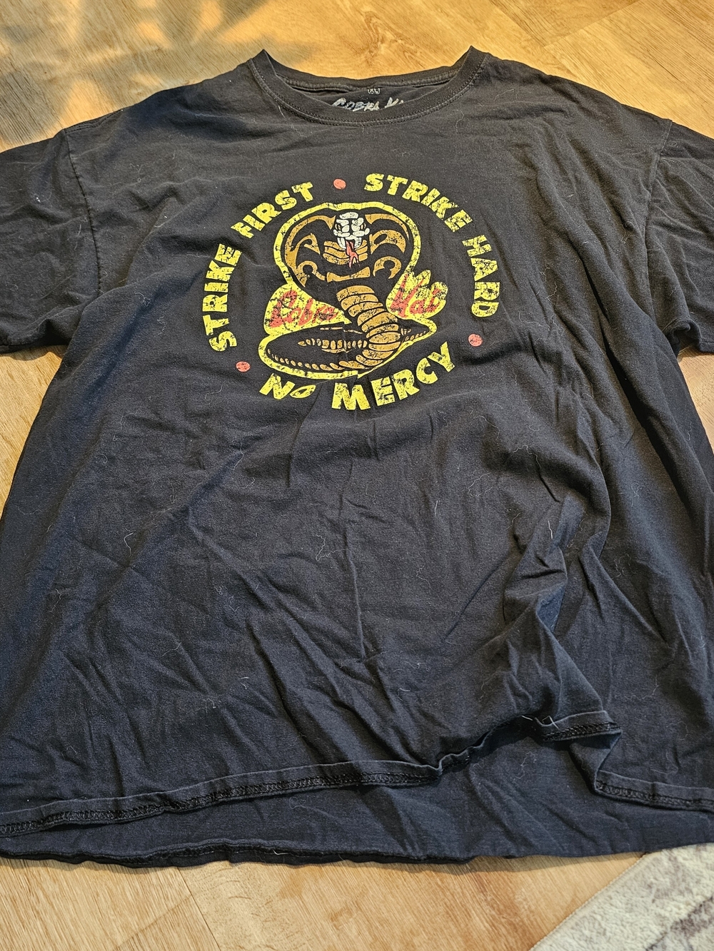 Cobra Kai T Shirt Mens XL Black Strike First Strike Hard No Mercy Karate Kid